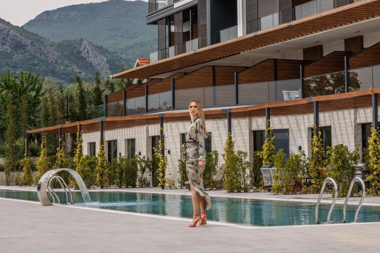 Montenegro Lodge Tivat Exterior photo