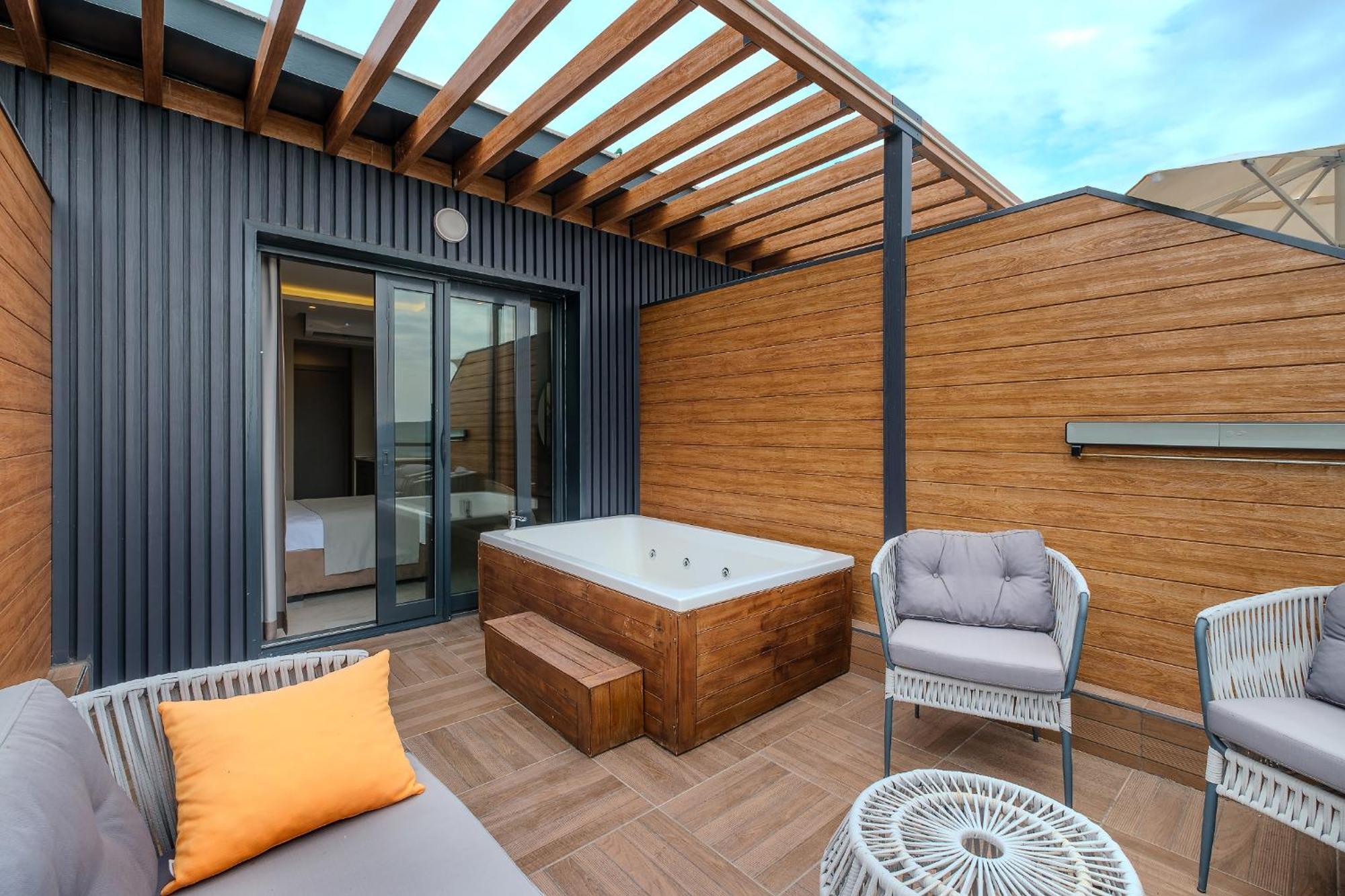 Montenegro Lodge Kavac Room photo A rooftop jacuzzi