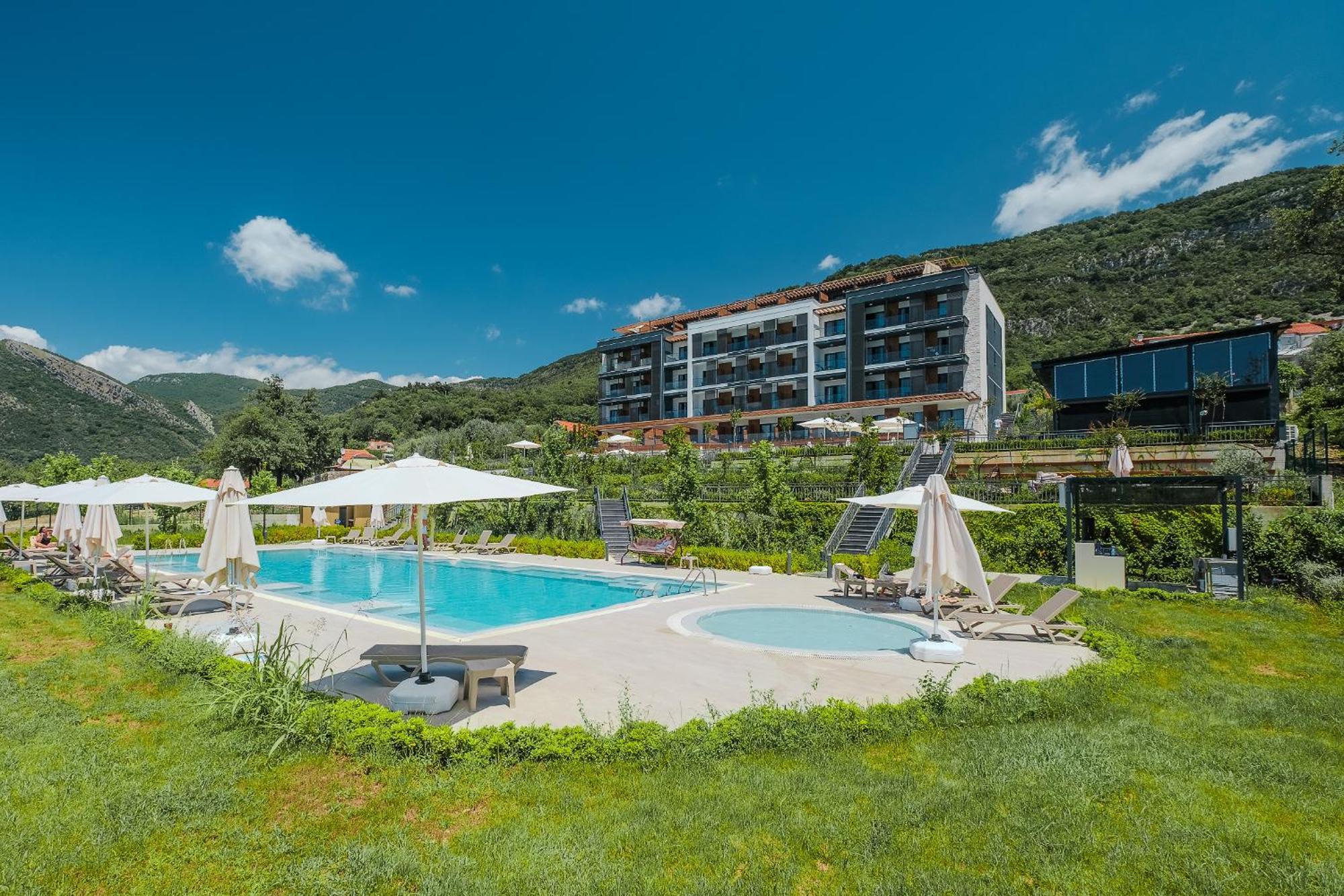 Montenegro Lodge Kavac Exterior photo
